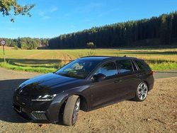 Schwarz Gebraucht 2022 Skoda Octavia RS Kombi | 33.300 € (Etwas zu teuer)