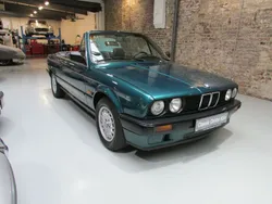 Grün Gebraucht 1992 BMW 318 Cabriolet Cabrio | 20.318 €