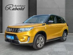 Solar yellow / cosmic black (gelb) Gebraucht 2021 Suzuki Vitara Comfort SUV | 19.990 € (Fairer Preis)