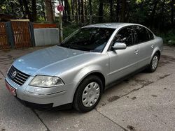Silber Gebraucht 2001 VW Passat Highline Limousine | 1.750 € (Guter Preis)