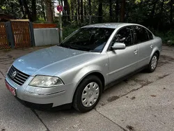 Silber Gebraucht 2001 VW Passat Highline Limousine | 1.900 € (Fairer Preis)