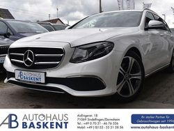 Weiß Gebraucht 2019 Mercedes E220 Limousine | 28.490 € (Superpreis)