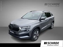 Grau Gebraucht 2022 Skoda Karoq Ambition SUV | 24.350 € (Fairer Preis)