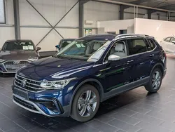 Blau Gebraucht 2023 VW Tiguan Allspace Elegance SUV | 41.900 € (Fairer Preis)