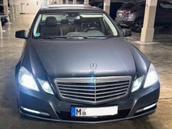 Grau Gebraucht 2012 Mercedes E300 Limousine | 15.500 € (Fairer Preis)