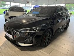 Obsidianschwarz Gebraucht 2024 Ford Focus ST Kombi | 36.990 € (Fairer Preis)