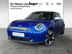 Blazing blue (metallic) Gebraucht 2024 Mini Cooper Kleinwagen | 32.760 € (Fairer Preis)