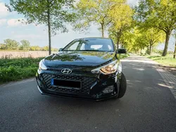 Schwarz Gebraucht 2018 Hyundai i20 Trend Kleinwagen | 11.800 € (Fairer Preis)