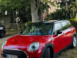 Rot Gebraucht 2018 Mini Clubman Kombi | 15.555 €