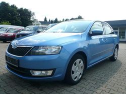 Blau Gebraucht 2013 Skoda Rapid Ambition Limousine | 7.490 € (Fairer Preis)