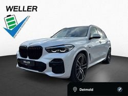 Mineralweiß (weiß) Gebraucht 2022 BMW X5 M Sport SUV | 63.945 € (Fairer Preis)