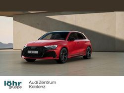 Progressivrot metallic Neu 2025 Audi RS3 Sportback Sport Kleinwagen | 77.980 € (Teuer)