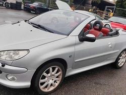 Grau Gebraucht 2003 Peugeot 206 CC Platinum Cabrio | 999 € (Guter Preis)