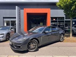 Grau Gebraucht 2024 Porsche Panamera 4 Platinum Edition Limousine | 94.600 € (Fairer Preis)