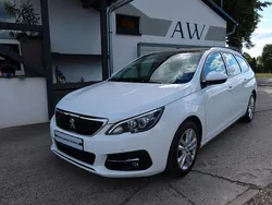 Weiß Gebraucht 2018 Peugeot 308 Active Kombi | 8.999 € (Guter Preis)