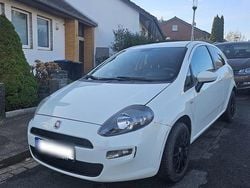 Weiß Gebraucht 2012 Fiat Punto Kleinwagen | 2.000 € (Guter Preis)