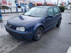 Blau Gebraucht 2001 VW Golf Limousine | 1.650 € (Fairer Preis)