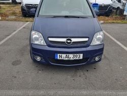 Blau Gebraucht 2010 Opel Meriva Innovation Van / Kleinbus | 2.050 € (Guter Preis)