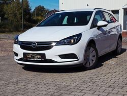 Weiß Gebraucht 2018 Opel Astra Business Kombi | 7.100 € (Fairer Preis)
