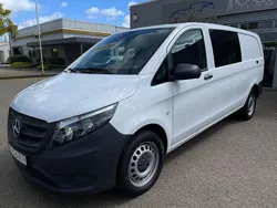 Weiß Gebraucht 2022 Mercedes Vito Van / Kleinbus | 36.850 € (Teuer)