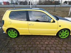 Gelb Gebraucht 1998 VW Polo Kleinwagen | 650 € (Guter Preis)