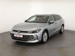 Silber Gebraucht 2024 VW Passat Kombi | 41.890 € (Guter Preis)