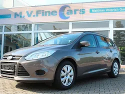 Braun Gebraucht 2013 Ford Focus Trend Limousine | 6.800 € (Etwas zu teuer)
