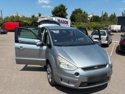 Grau Gebraucht 2010 Ford S-MAX S Van / Kleinbus | 2.900 € (Superpreis)