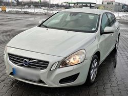 Silber Gebraucht 2012 Volvo V60 Kombi | 2.500 € (Teuer)