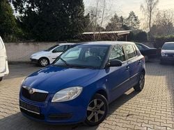 Blau Gebraucht 2010 Skoda Fabia Kleinwagen | 950 € (Superpreis)