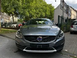 Grau Gebraucht 2017 Volvo S60 CC Summum Limousine | 19.900 €