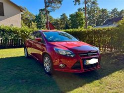 Rot Gebraucht 2011 Ford Focus Titanium Limousine | 7.000 € (Guter Preis)