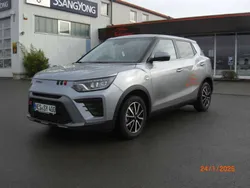 Platinium grau met. Gebraucht 2024 Ssangyong Tivoli Limousine | 19.990 € (Guter Preis)