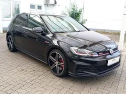 Deep black perleffekt deep black perleffekt Gebraucht 2019 VW Golf VII GTI Limousine | 22.612 € (Fairer Preis)