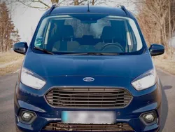 Blau Gebraucht 2019 Ford Tourneo Courier Van / Kleinbus | 11.400 € (Guter Preis)