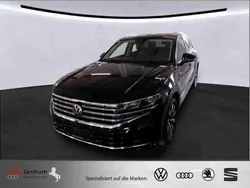 Grenadilla black metallic Gebraucht 2024 VW Touareg Elegance SUV | 58.888 € (Fairer Preis)