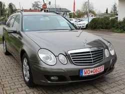 Grau Gebraucht 2007 Mercedes E280 Classic Kombi | 3.490 € (Guter Preis)
