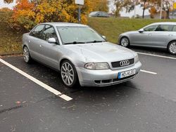 Silber Gebraucht 1998 Audi A4 Limousine | 700 € (Guter Preis)