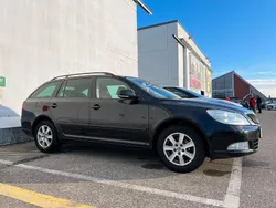 Schwarz Gebraucht 2012 Skoda Octavia Style Kombi | 6.200 € (Fairer Preis)
