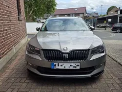 Beige Gebraucht 2018 Skoda Superb Kombi | 21.150 € (Fairer Preis)