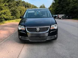 Schwarz Gebraucht 2007 VW Touran Van / Kleinbus | 4.500 € (Fairer Preis)