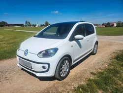 Weiß Gebraucht 2016 VW up! Kleinwagen | 6.800 € (Fairer Preis)