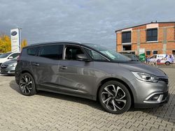 Grau Gebraucht 2022 Renault Grand Scénic IV Van / Kleinbus | 25.500 € (Etwas zu teuer)