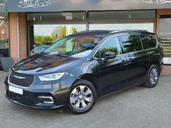 Schwarz Gebraucht 2021 Chrysler Pacifica SUV | 32.150 € (Fairer Preis)