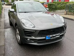 Grau Gebraucht 2017 Porsche Macan Basis SUV | 38.800 € (Guter Preis)