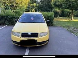 Gelb Gebraucht 2003 Skoda Fabia Kleinwagen | 600 € (Superpreis)