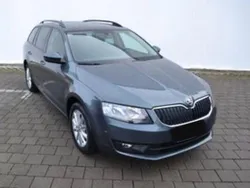 Grau Gebraucht 2016 Skoda Octavia Style Kombi | 11.500 € (Guter Preis)