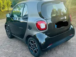 Schwarz Gebraucht 2017 Smart ForTwo Coupé Kleinwagen | 12.900 € (Etwas zu teuer)