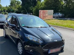 Schwarz Gebraucht 2013 Ford Fiesta Kleinwagen | 6.500 €