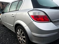 Silber Gebraucht 2006 Opel Astra Limousine | 1.350 € (Fairer Preis)